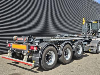 Van Bouwel ABROLLKIPPER / 25T HOOKLIFT / LIFT AXLE